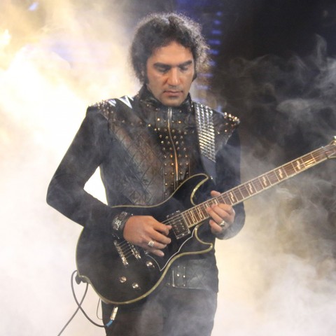 تو خودم میسوزم